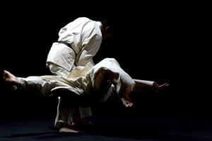 福生で楽しむボクササイズ！ストレス発散と健康維持に最適なフィットネス法ガイド