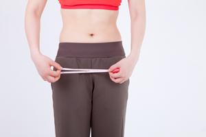 簡単バランスボールで姿勢矯正を